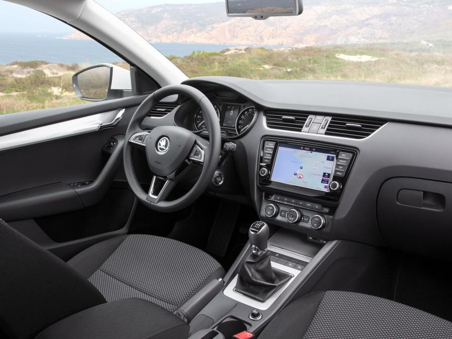  Skoda Octavia Combi GreenLine 2013 года  (фото 7 из 7)